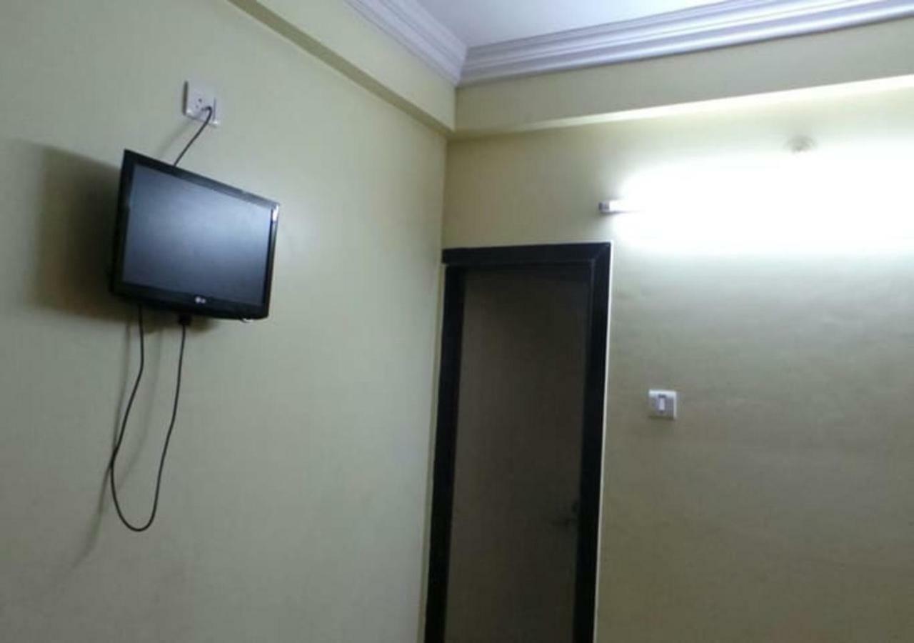שירדי Hotel Sai Ganesh מראה חיצוני תמונה